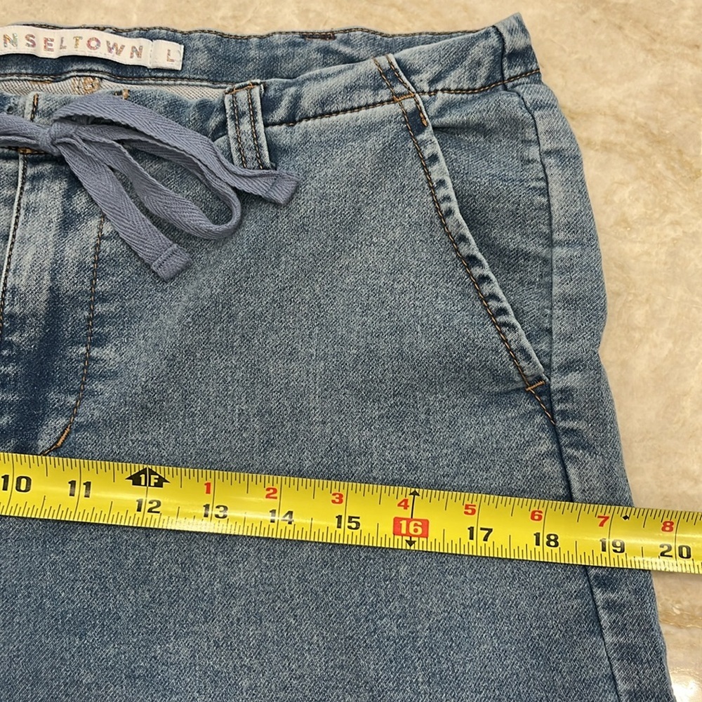 Tinseltown Ultra Wide Leg Cargo Jeans – Size Large | 32” Inseam - Picture 8 of 16